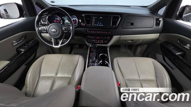 Kia Canival 2019 — photo 7