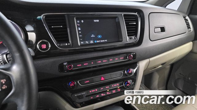 Kia Canival 2019 — photo 15