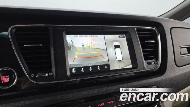 Kia Canival 2019 — photo 16
