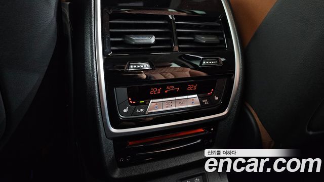 BMW X7 2020 — photo 23