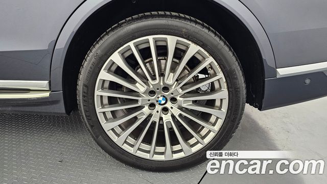 BMW X7 2020 — photo 7