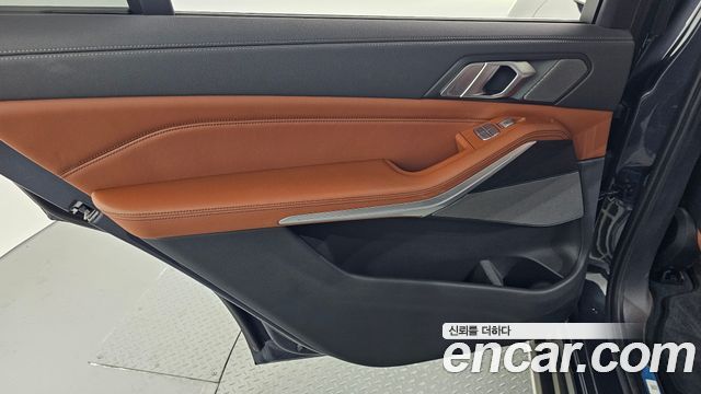 BMW X7 2020 — photo 15