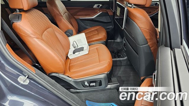 BMW X7 2020 — photo 16