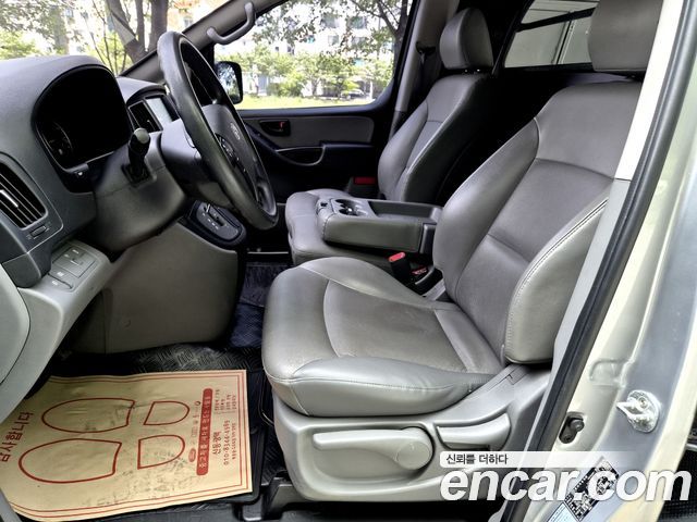 Hyundai Starex 2018 — photo 11