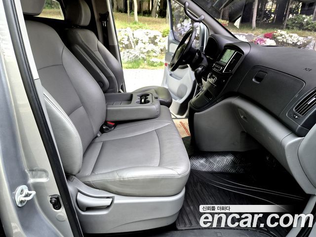 Hyundai Starex 2018 — photo 12