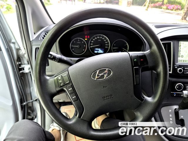 Hyundai Starex 2018 — photo 15