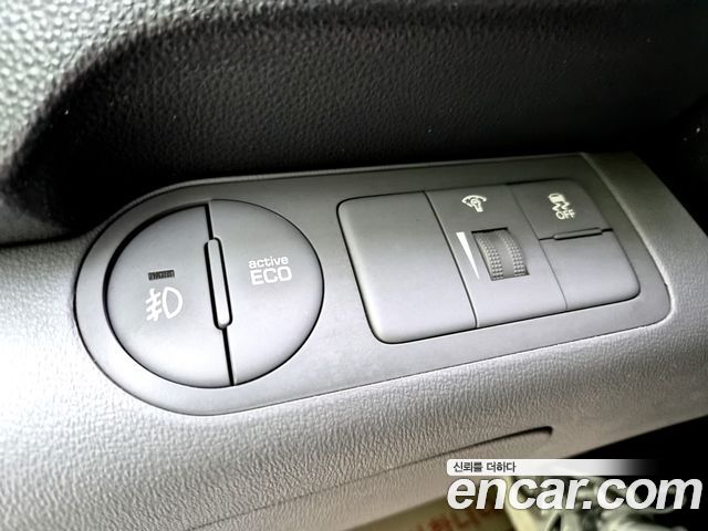 Hyundai Starex 2018 — photo 18