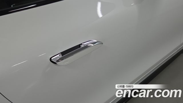 Mercedes-Benz SL-Class 2025 — photo 17