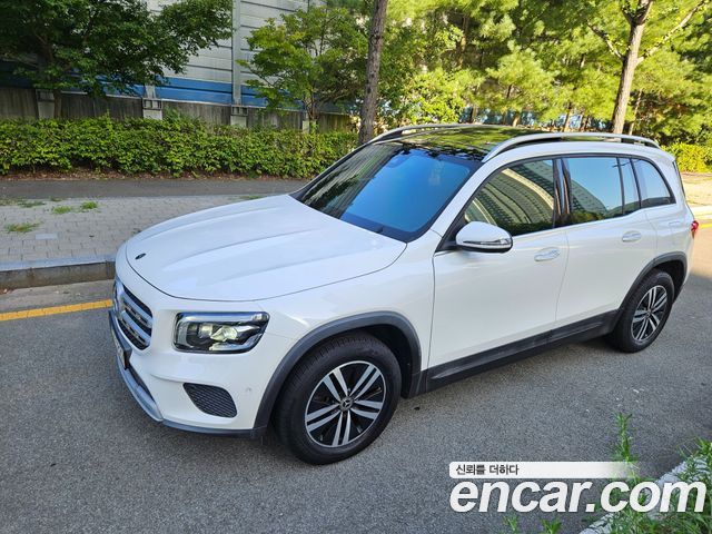Mercedes-Benz GLB-Class 2021 — photo 1