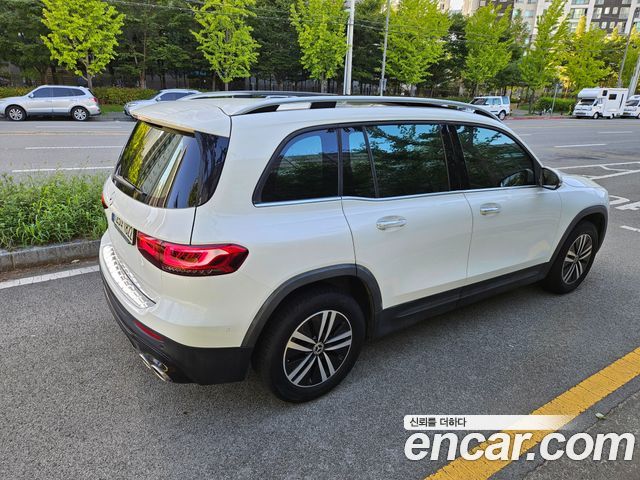 Mercedes-Benz GLB-Class 2021 — photo 2