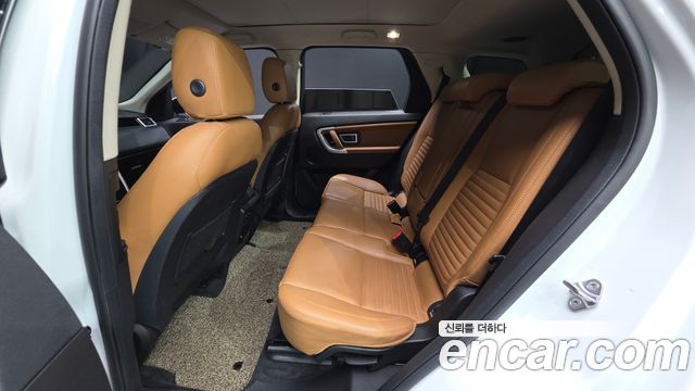 Land Rover Discovery Sport 2018 — photo 16