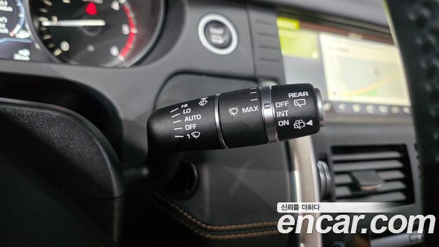 Land Rover Discovery Sport 2018 — photo 28