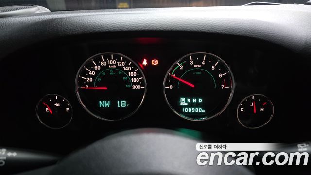 Jeep Wrangler 2017 — photo 11