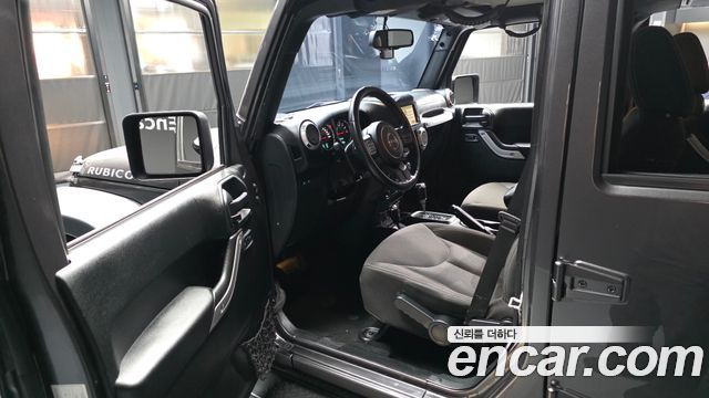 Jeep Wrangler 2017 — photo 13