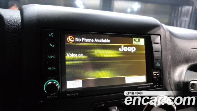 Jeep Wrangler 2017 — photo 21