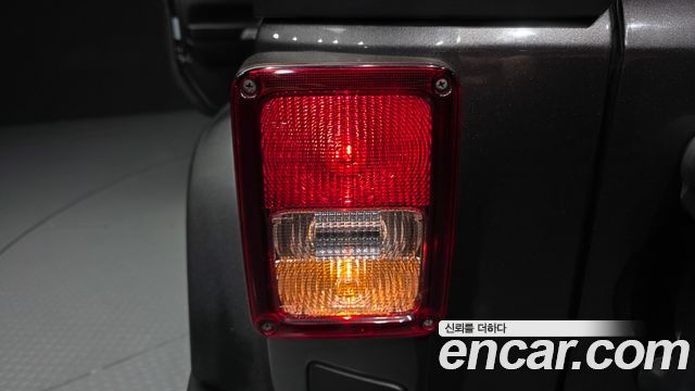 Jeep Wrangler 2017 — photo 9