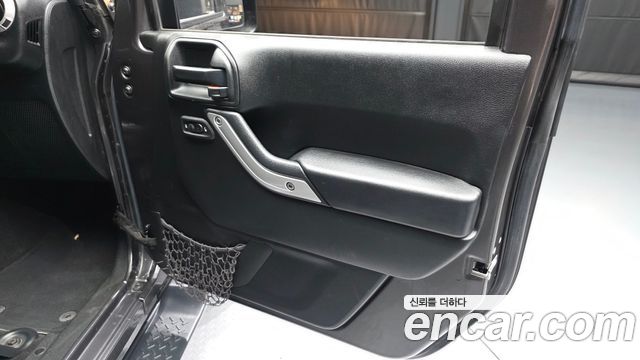 Jeep Wrangler 2017 — photo 14