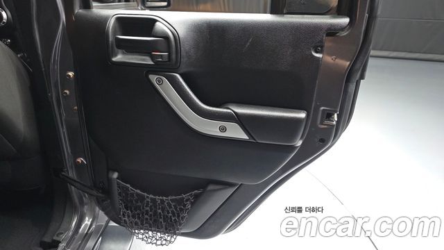 Jeep Wrangler 2017 — photo 15