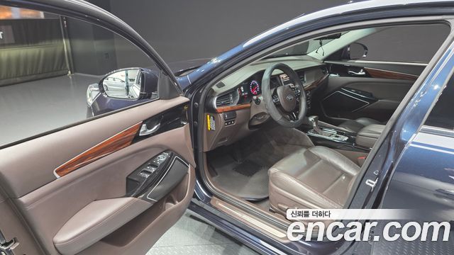 Kia K7 2017 — photo 10