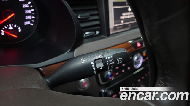 Kia K7 2017 — photo 18