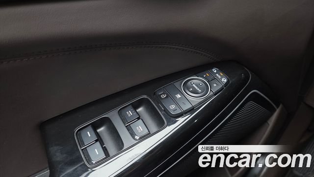 Kia K7 2017 — photo 19