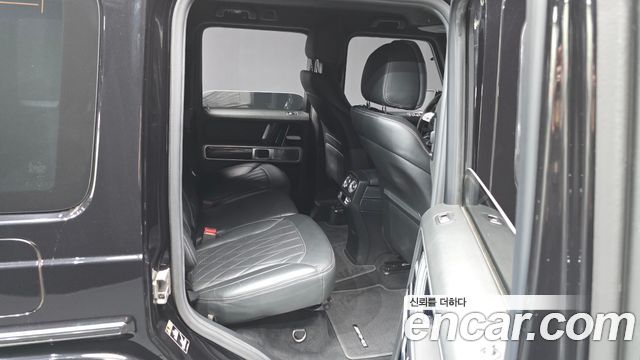 Mercedes-Benz G-Class 2019 — photo 12