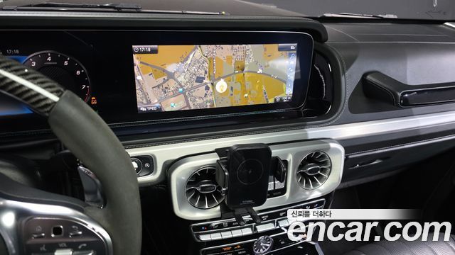 Mercedes-Benz G-Class 2019 — photo 14