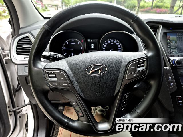 Hyundai Santafe 2016 — photo 16