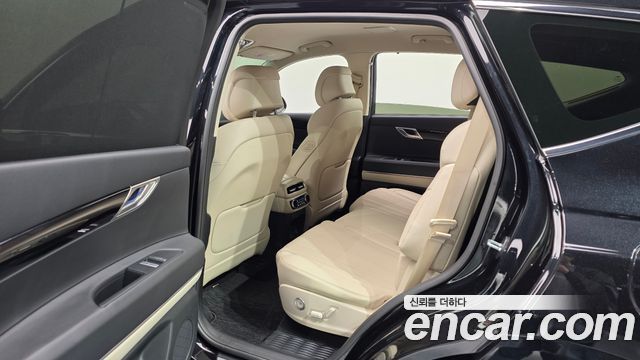 Genesis GV80 2023 — photo 12