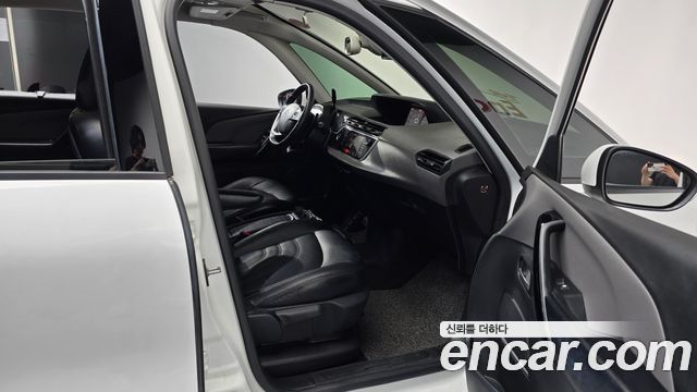 Citroen-DS C4 Picasso 2018 — фото 16