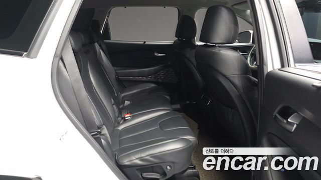 Hyundai Santafe 2021 — photo 18