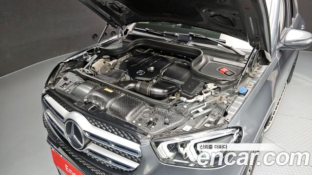 Mercedes-Benz GLE-Class 2020 — photo 6