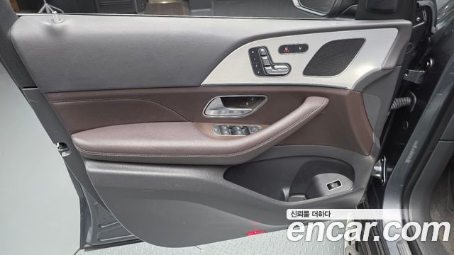Mercedes-Benz GLE-Class 2020 — photo 14