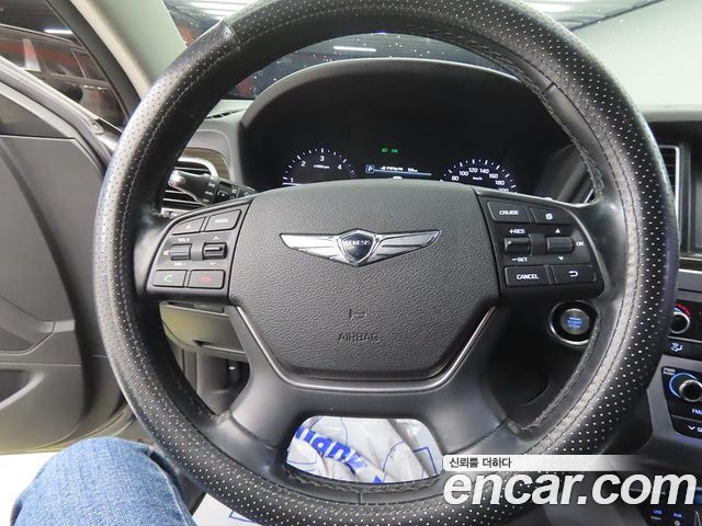 Genesis G80 2018 — photo 8