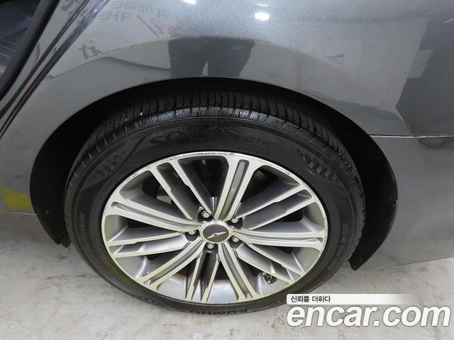 Genesis G80 2018 — photo 20