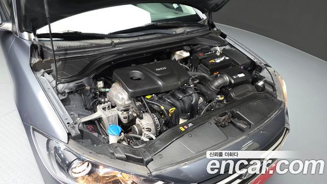 Hyundai AVANTE 2017 — photo 6