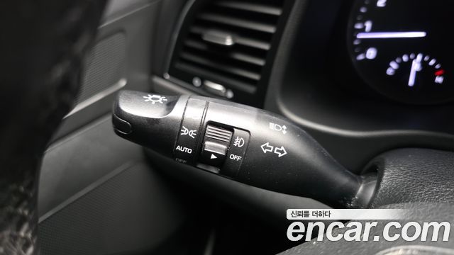 Hyundai AVANTE 2017 — photo 25