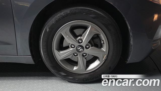 Hyundai AVANTE 2017 — photo 7