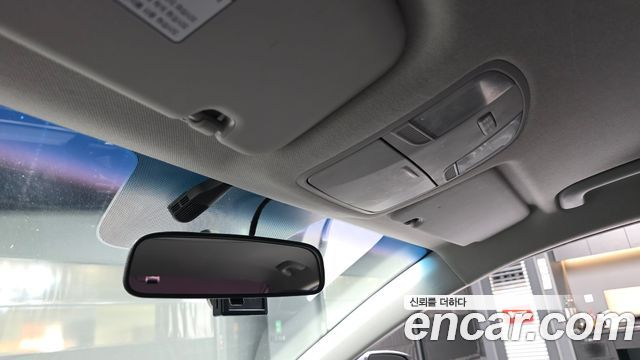 Hyundai AVANTE 2017 — photo 27