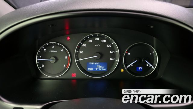 Hyundai Starex 2018 — photo 11
