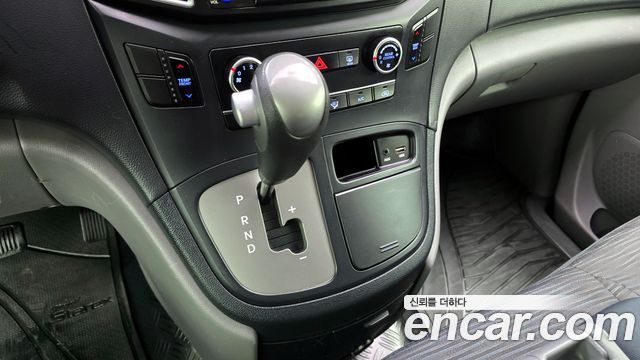 Hyundai Starex 2018 — photo 12