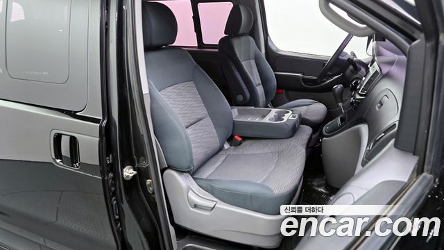 Hyundai Starex 2018 — photo 18