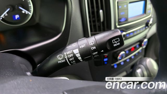 Hyundai Starex 2018 — photo 24