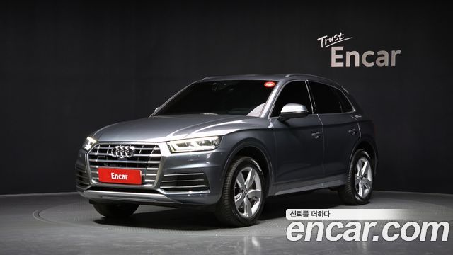 Audi Q5 2020 — photo 1