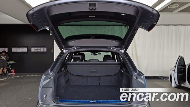 Audi Q5 2020 — photo 26