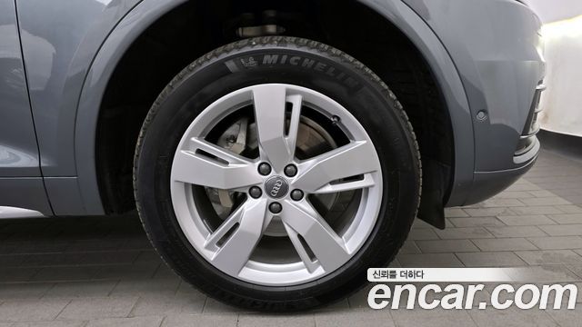 Audi Q5 2020 — photo 7