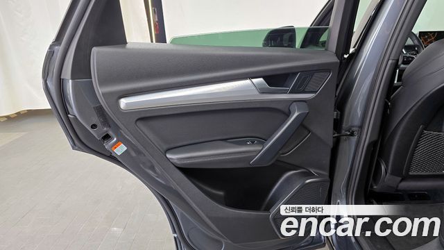 Audi Q5 2020 — photo 15