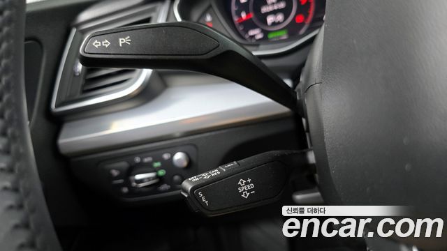 Audi Q5 2020 — photo 27