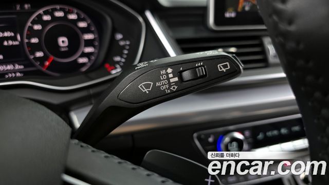 Audi Q5 2020 — photo 28