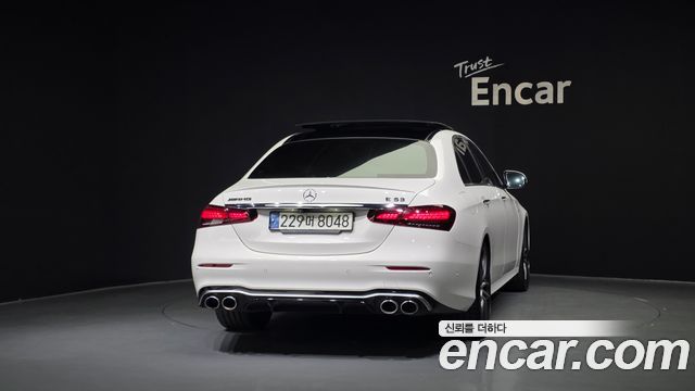 Mercedes-Benz E-Class 2021 — photo 4
